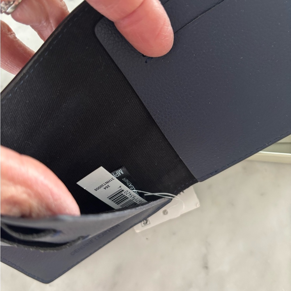 NWT Men's Cole Haan leather wallet - Picture 5 of 10
